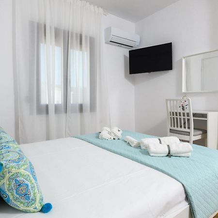 Whitegold Apartments Panagia Panagia  Dış mekan fotoğraf