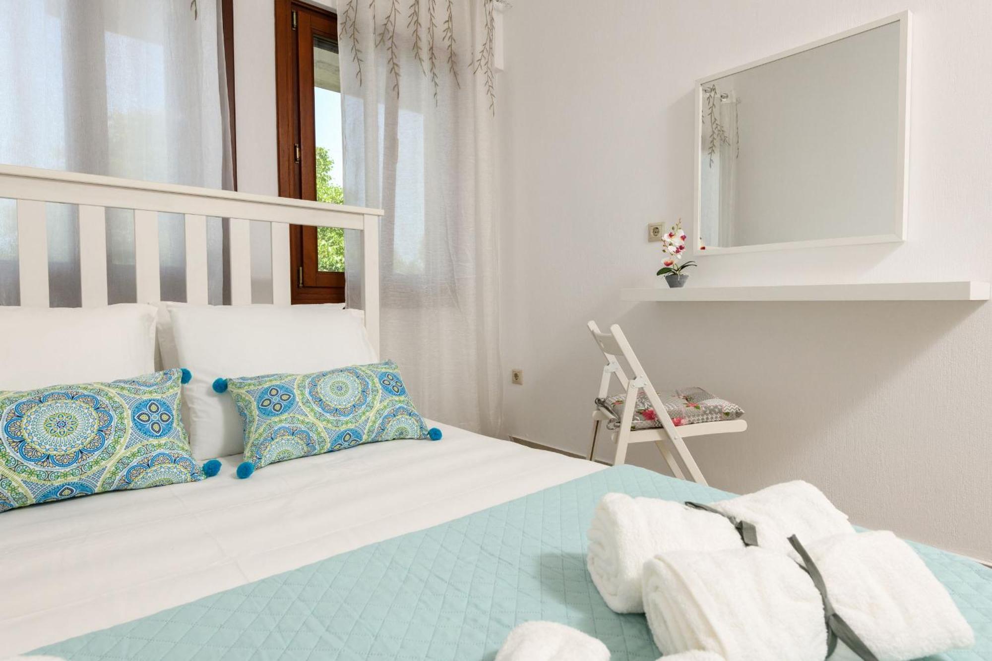 Whitegold Apartments Panagia Panagia  Dış mekan fotoğraf