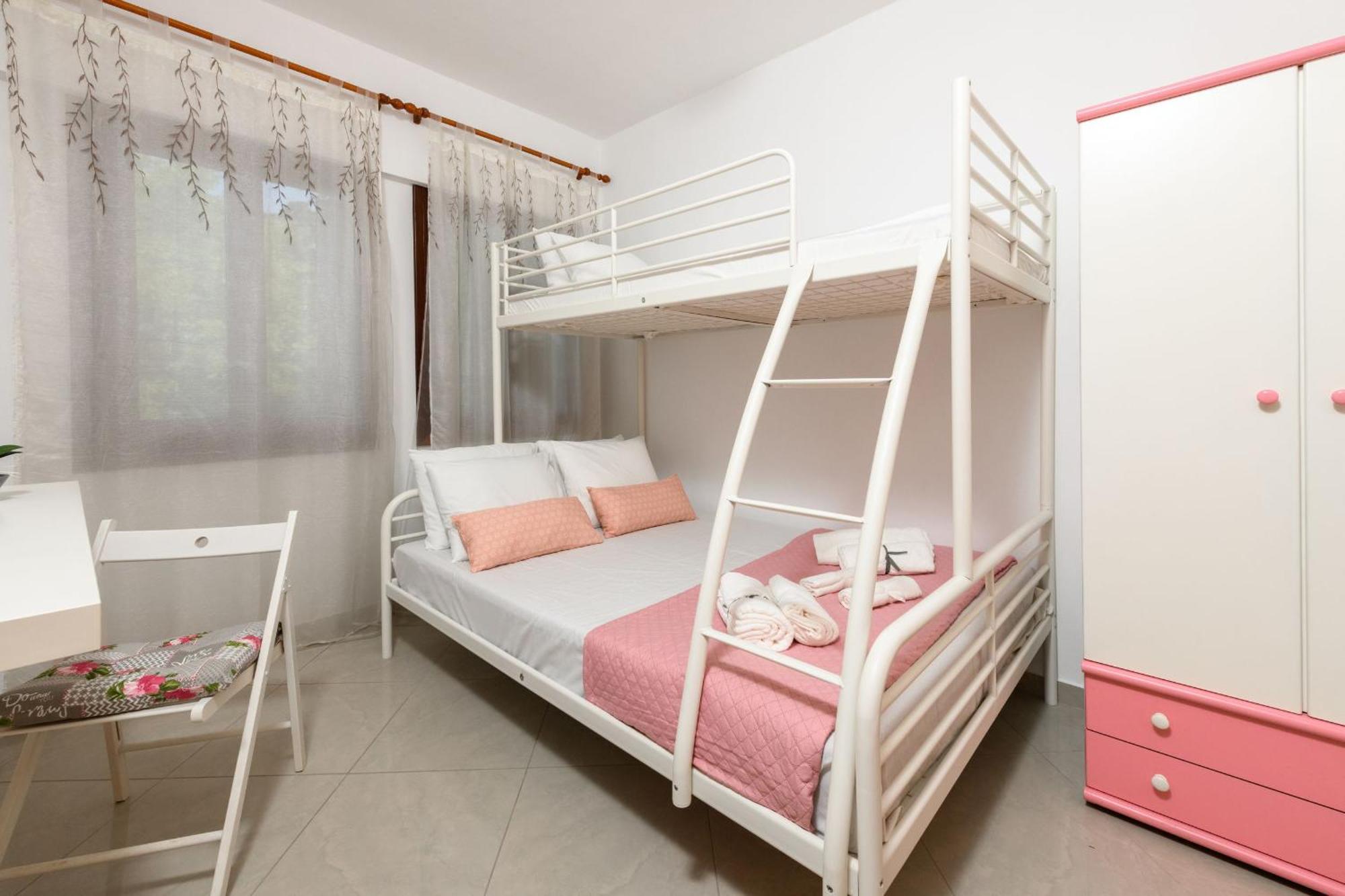 Whitegold Apartments Panagia Panagia  Oda fotoğraf