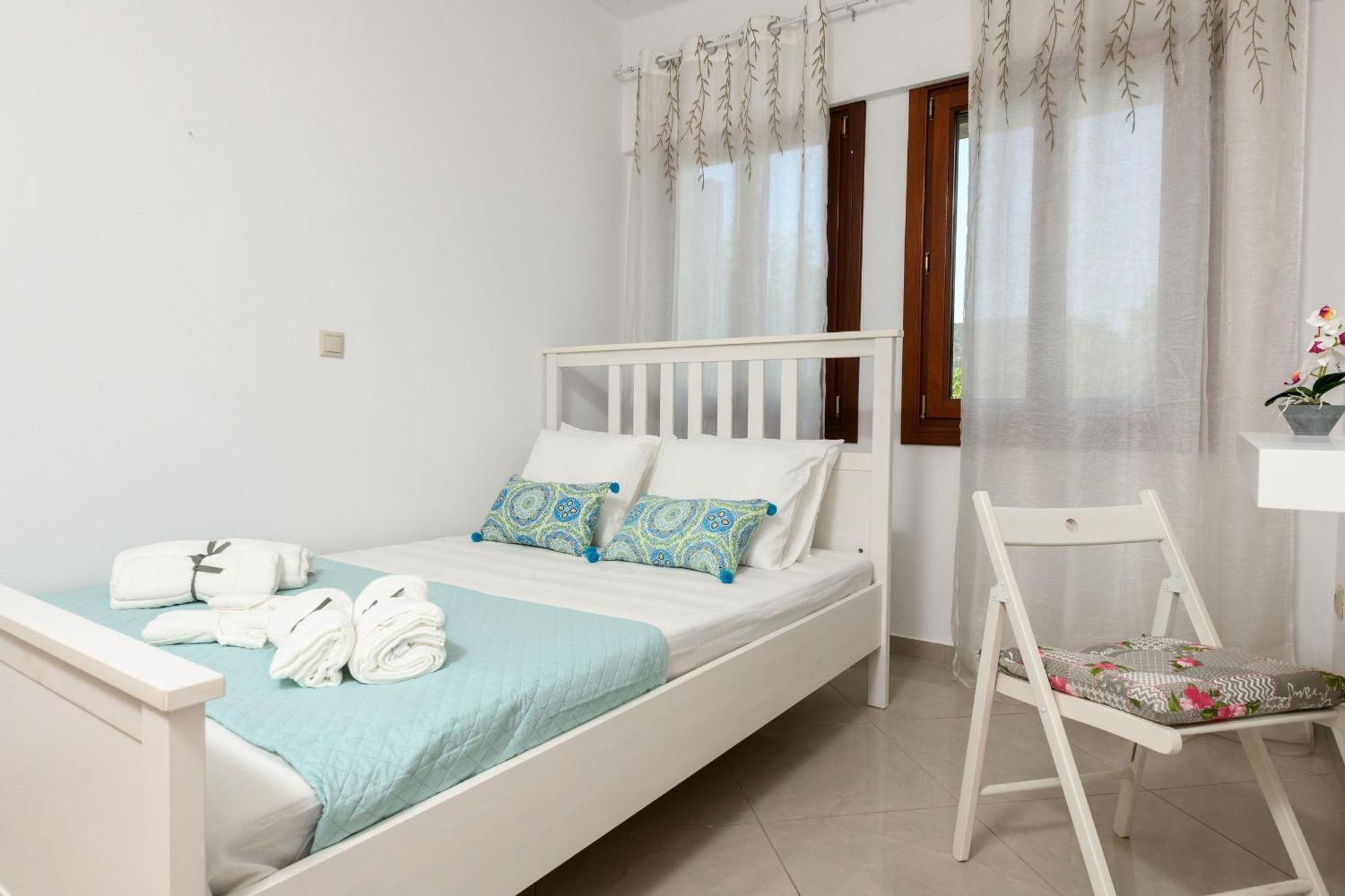 Whitegold Apartments Panagia Panagia  Dış mekan fotoğraf