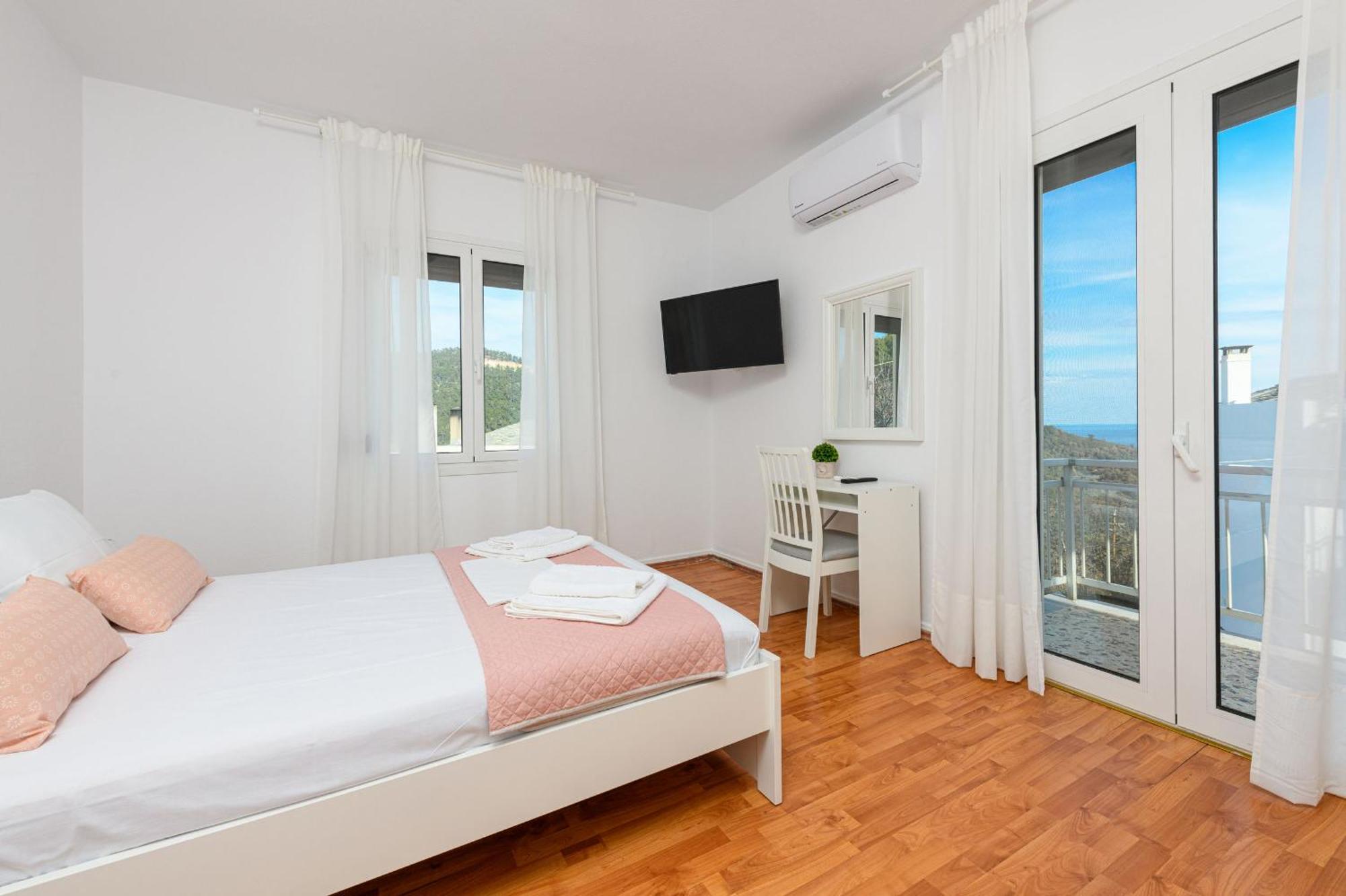 Whitegold Apartments Panagia Panagia  Dış mekan fotoğraf