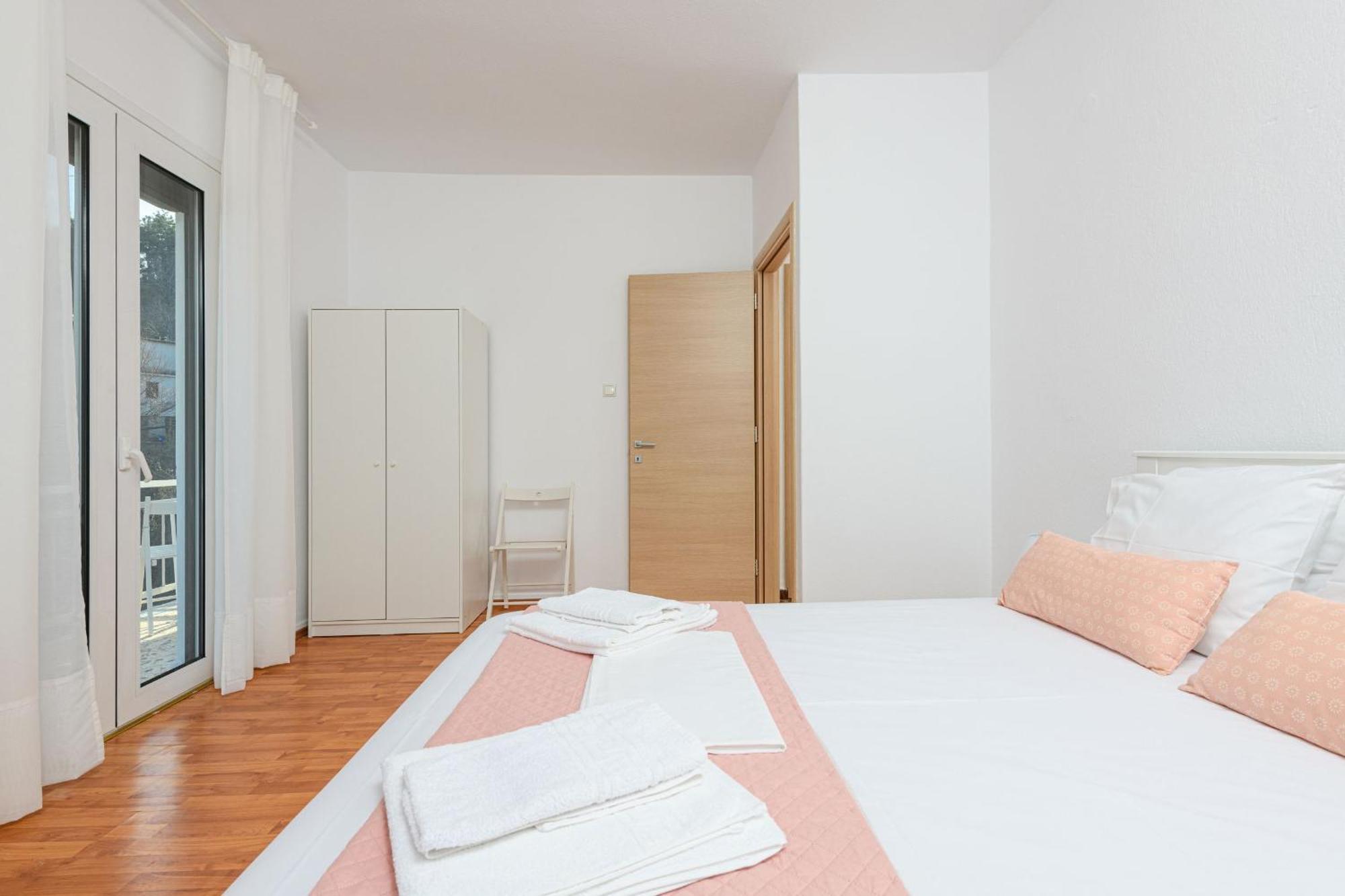 Whitegold Apartments Panagia Panagia  Dış mekan fotoğraf