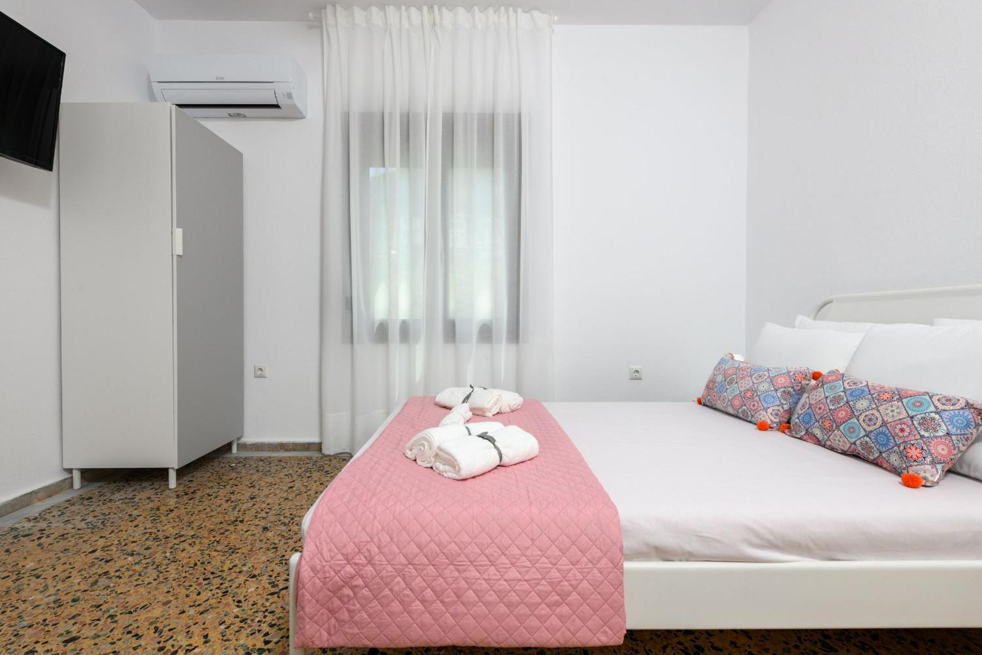 Whitegold Apartments Panagia Panagia  Dış mekan fotoğraf